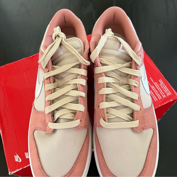 ✔️New✔️ NIKE Dunk Low Retro PRM Red Stardust - Picture 7 of 12